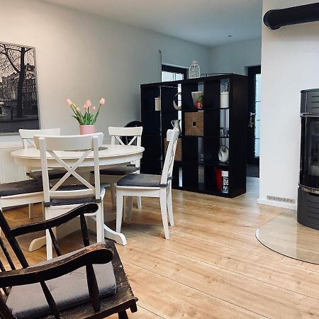 Ferienwohnung Tulpenweg Mit Kaminofen Haiger Bagian luar foto